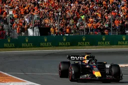F1 LIVE | Tsunoda and Antonelli in the gravel, one of them is OUT in FP1