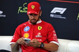 Hamilton advised to reach out to former title rival amid Ferrari struggles