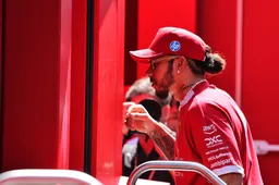 Hamilton reveals: this was the Ferrari team's response to his documents