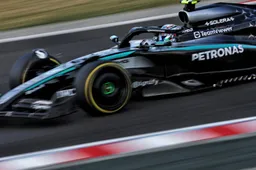 Waarom Mercedes in ‘26 een voordeel denkt te hebben op Red Bull en Ferrari
