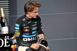 Analyst observes Piastri 'panicking' during fierce duel with Norris