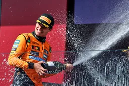 ''Lollipopman'': Norris erhält einen Boxenstopp von den Strategen, Verstappen kann nicht anhalten