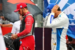 Hamilton in der Kritik der britischen Medien, aber Vasseur schützt ihn