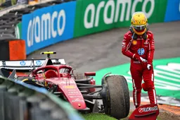 Hamilton opvallend positief na zoveelste tegenslag bij Ferrari: heeft hij 'het' nog?