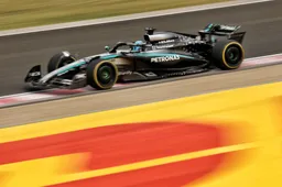 Mercedes heeft het gevonden: Dit onderdeel gooit Wolff in de prullenbak!