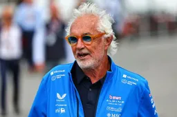Flavio Briatore tendiert dazu, diesen Fahrer stark in Betracht zu ziehen: ,,Warum ist er nicht in der Formel 1?"
