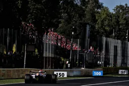 Zwei Fahrer durchbrechen den Parc Fermé, eine Strafe beim Großen Preis von Italien droht