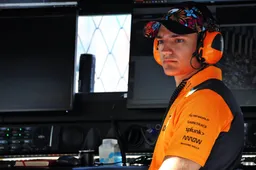 Alonso, Palou's human shield in fierce defense against McLaren