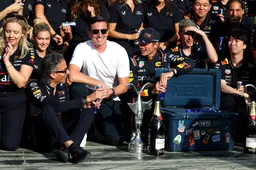 Verstappen brengt Red Bull dichter bij concurrentie in constructeurskampioenschap
