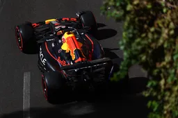 Volledige uitslag VT3 | Verstappen ziet alleen Norris voor zich