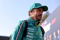 Alonso boos op wegkijkende FIA: 'Blijkbaar is dat geen probleem'