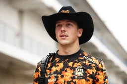 Lawson wartet weiter, während Red Bull seine F1-Pläne für 2026 geheim hält.