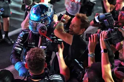 Russell begeistert, Verstappen sträubt sich gegen Strategie, Norris reagiert auf Piastri-Crash