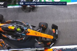 Chaos in Singapore: Norris crasht ín de pitstraat tijdens VT2