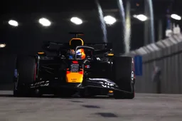 Uitslag GP Singapore op de schop na straf voor Lewis Hamilton