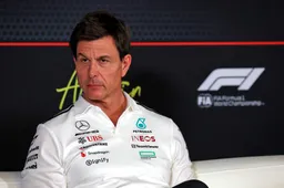 Wolff: Transparent approach as Mercedes cool Verstappen speculation