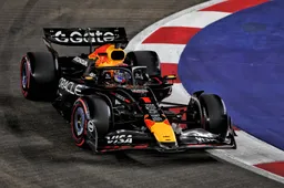 F1 LIVE | Verstappen on the hunt of Russell, Piastri still behind Norris