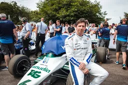 F1-Teamchef holt P1 in seiner Klasse bei seinem Comeback im Rennsport