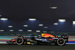Verstappen right on Norris' tail in Qatar after good teamwork at Red Bull