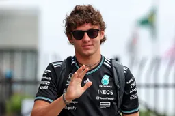 Mercedes "aligned" in battle after "recognizing Mexico mistake"