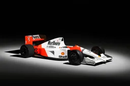 Iconische F1-wagen van Senna onder de hamer voor monsterbedrag