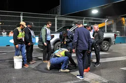 Wiebelend putdeksel verstoort training Formule 1 - toeval dat je dat thuis niet zag?