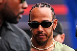 Lewis Hamilton relaxes in New York after podiumless Ferrari year