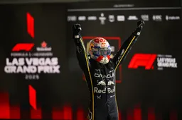 Verstappen geeft titelstrijd nog niet op na zege in Las Vegas