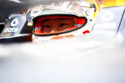 Tsunoda verslaat Verstappen: druk op keuze voor 2026 van Red Bull neemt toe