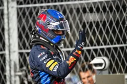 Verstappen biedt historisch item te koop aan voor goede doel van Red Bull