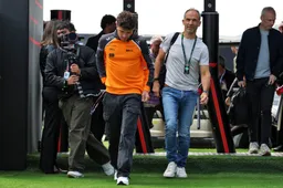 Norris wereldkampioen in 2025: Zo hielp het geld van zijn vader hem