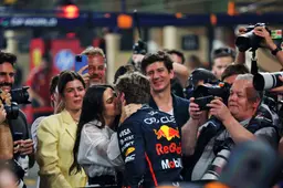 Kelly Piquet applaudisseert voor Verstappens contractverlenging bij Red Bull