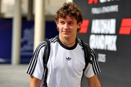 Antonelli bedankt Verstappen voor steun na vreselijke beledigingen