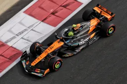 Norris quickest out of title contenders in FP3, Hamilton causes red flag