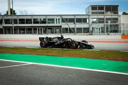 Trotse kampioen McLaren zet zeer belangrijke stap na test met Norris en Piastri