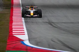 Eerste problemen Red Bull en Racing Bulls, auto teruggebracht op bergingsvoertuig