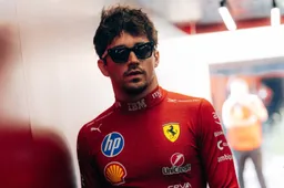 Leclerc lacht om mentale spelletjes tussen Red Bull en Mercedes