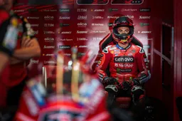 Bagnaia erklärt, warum Ducatis 2025er-Bike ihn im Duell gegen Márquez ins Straucheln gebracht hat