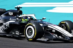 FIA Stewards decide on first collision of the Japanese Grand Prix