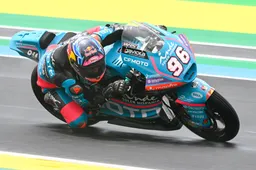 Moto2 Brazilian Grand Prix results: Holgado wins tense showdown