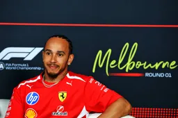 Hamilton kan snelheid Mercedes op twee manieren verklaren: 'Zou dan teleurgesteld zijn in de FIA'