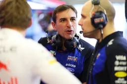 Red Bull chiefs meet on Verstappen’s private jet after disastrous weekend