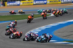 Veijer ziet punten in rook opgaan na chaotische Moto2-race in Thailand