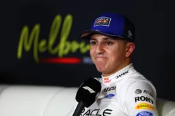 Hadjar teleurgesteld door crash Verstappen: 'Wil me meten met de beste'