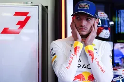Verstappen velt duidelijk oordeel over Mercedes: "De zandzakken zijn eraf"