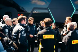 Russell moet toegeven dat Verstappen gelijk heeft en bekent Nordschleife-liefde