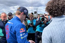 Verstappen verliest overwinning door problemen, Audi wint NLS5