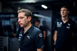 Frijns ziet gelijkenissen met Max Verstappen: ‘Veel mensen zeggen dat’