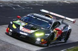 Polesitter op de Nürburgring waakt voor Verstappen: ‘Dat maakt in 24 uur weinig uit’