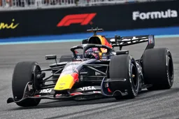 WK Stand GP Miami | Antonelli deelt rake klap uit aan Russell, Verstappen maakt grote sprong